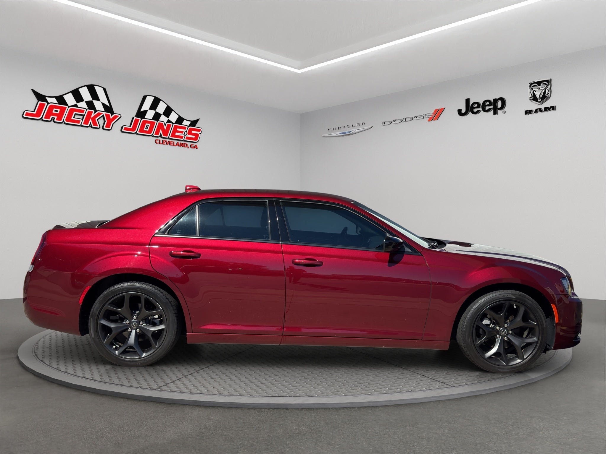 2023 Chrysler 300 Touring