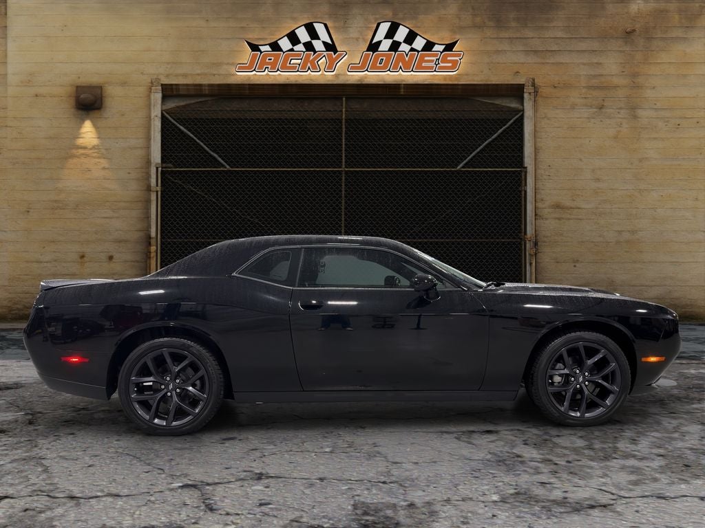 2023 Dodge Challenger SXT