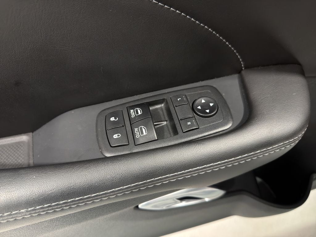 2018 Dodge Challenger R/T Plus Shaker