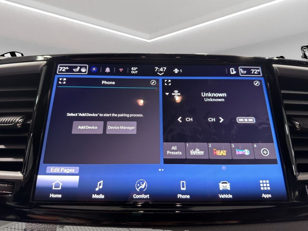 2026 Chrysler Pacifica Select