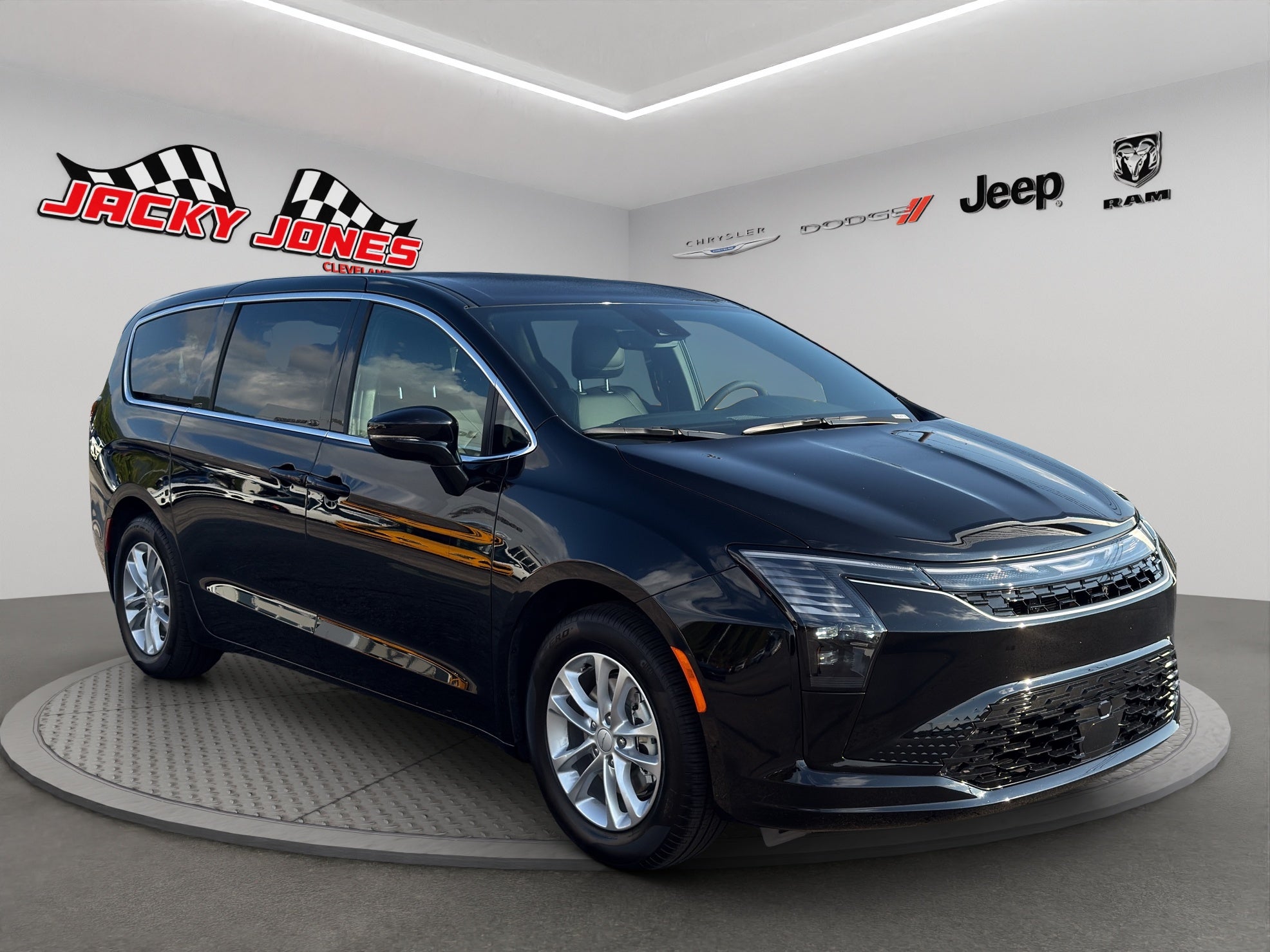 2027 Chrysler Pacifica Select