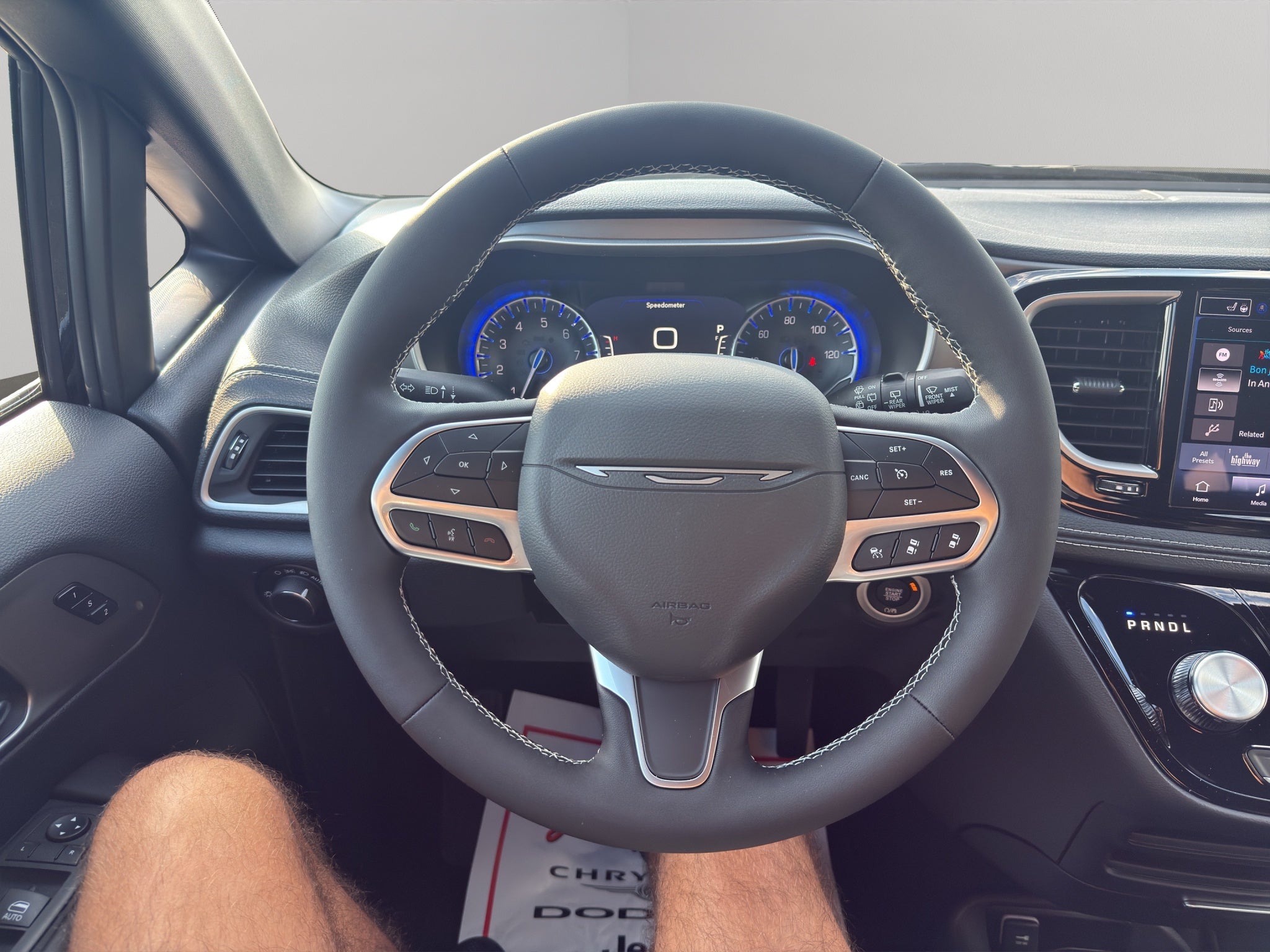 2027 Chrysler Pacifica Select
