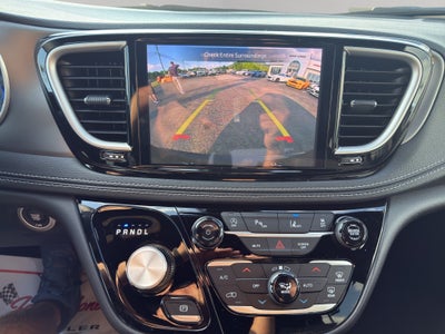 2027 Chrysler Pacifica Select