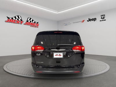 2026 Chrysler Voyager LX