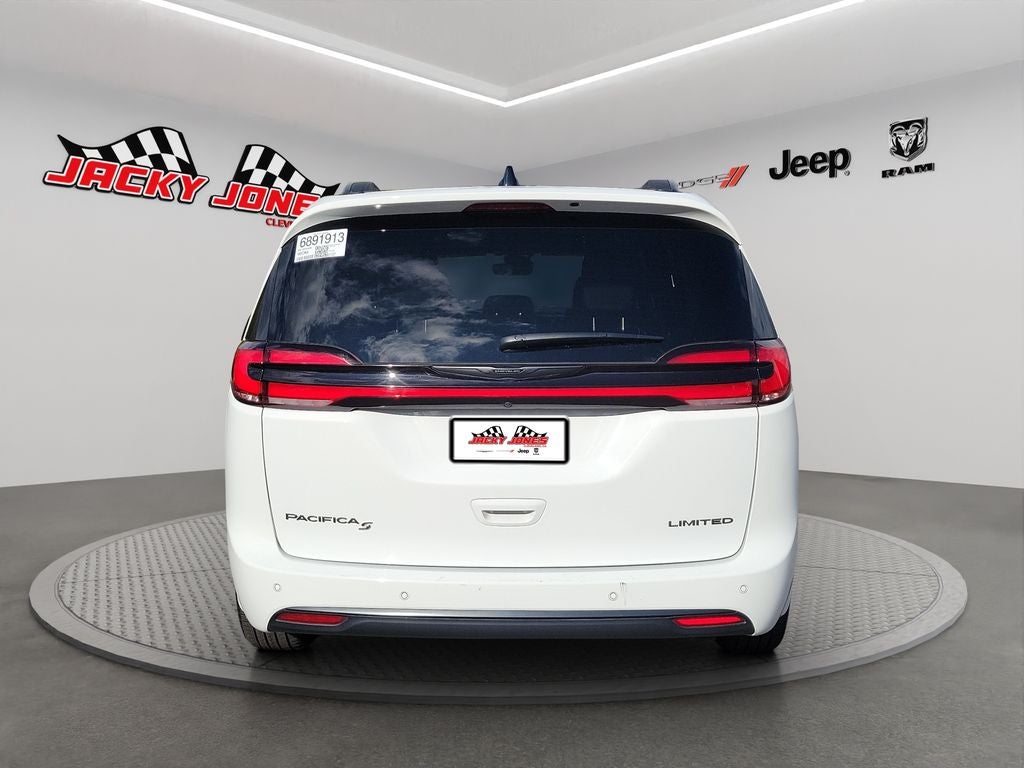 2025 Chrysler Pacifica Limited