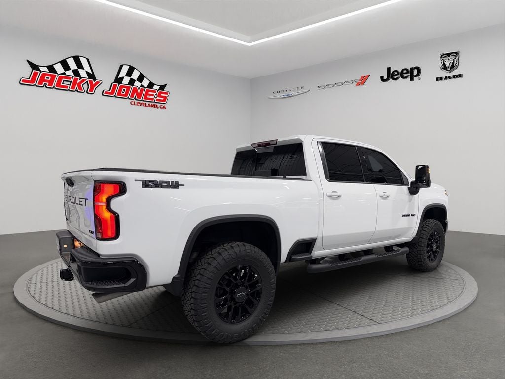2025 Chevrolet Silverado LTZ
