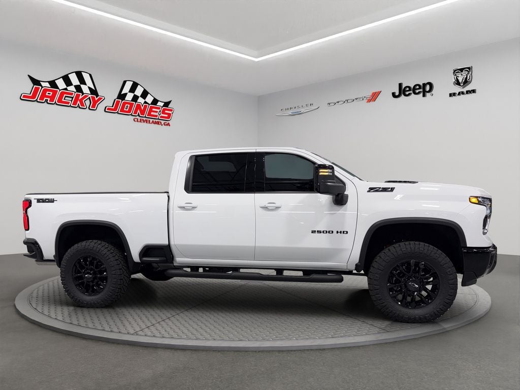 2025 Chevrolet Silverado LTZ