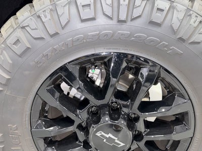 2025 Chevrolet Silverado LTZ