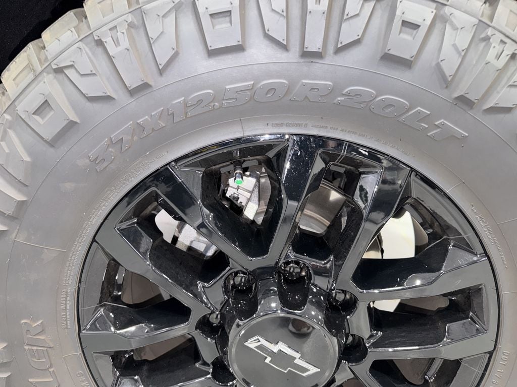 2025 Chevrolet Silverado LTZ