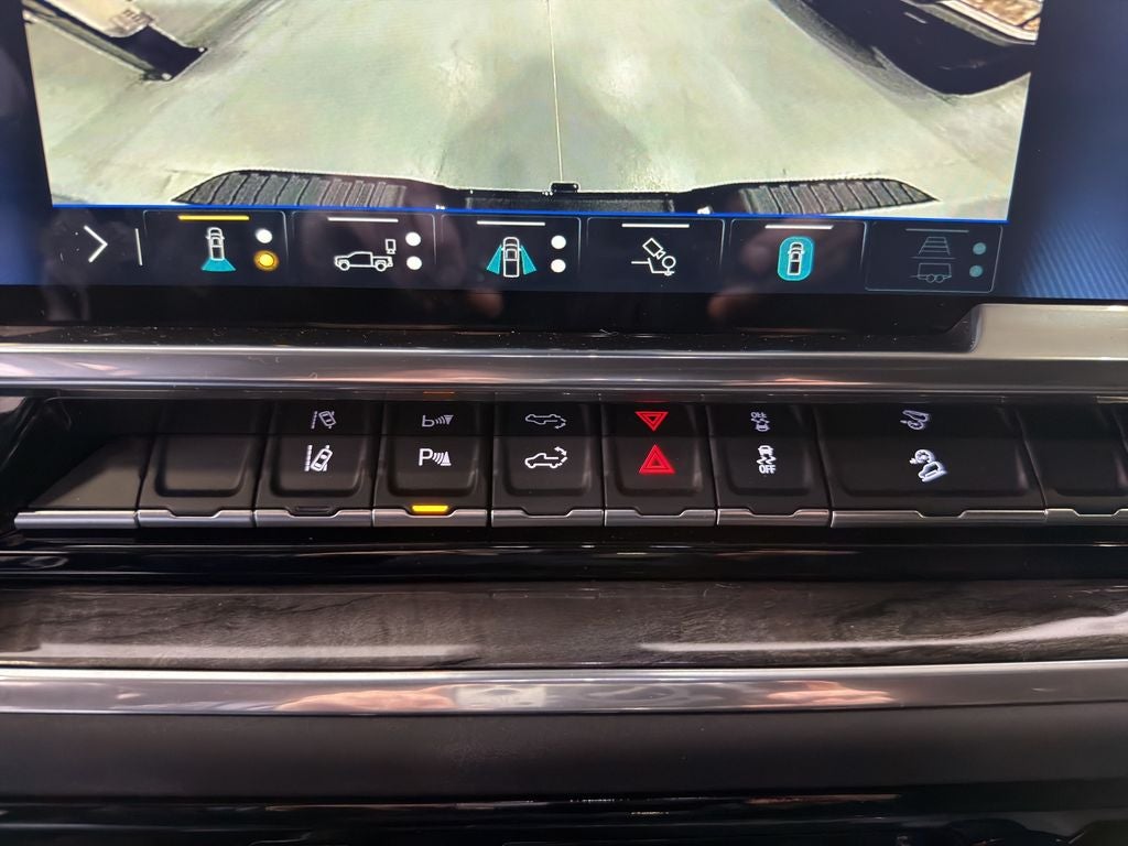 2025 Chevrolet Silverado LTZ