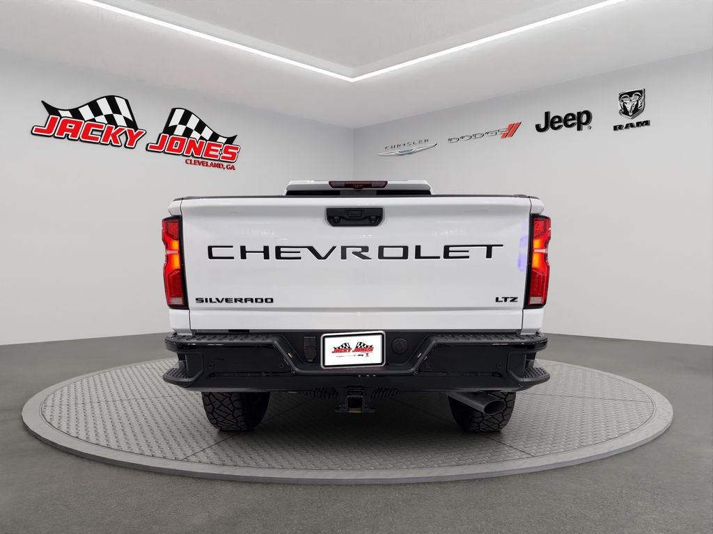 2025 Chevrolet Silverado LTZ