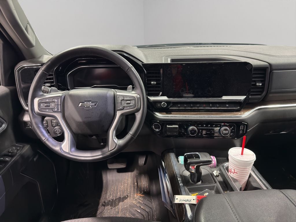 2025 Chevrolet Silverado RST