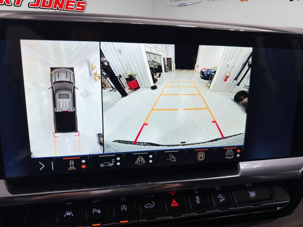 2025 Chevrolet Silverado RST