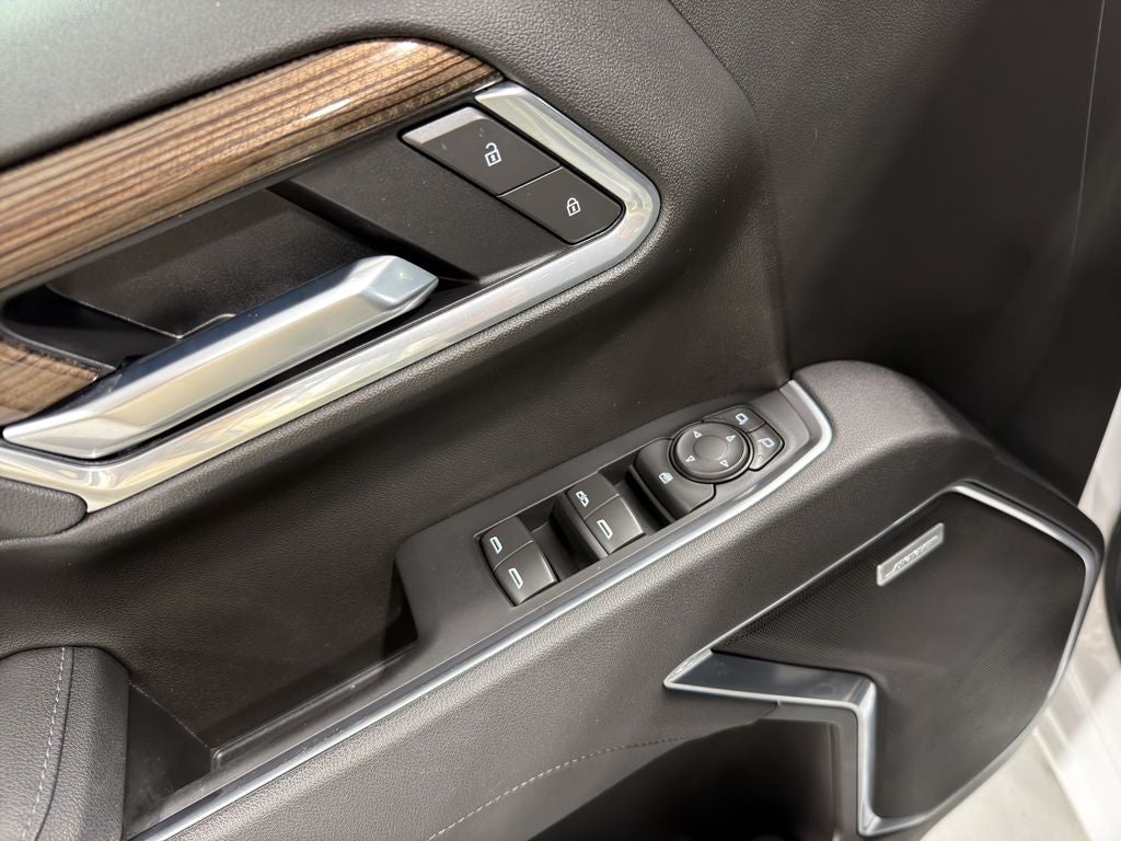 2025 Chevrolet Silverado RST