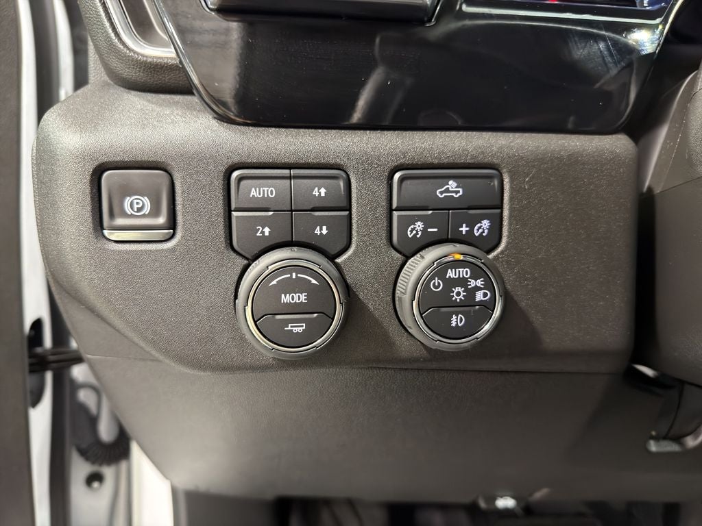 2025 Chevrolet Silverado RST