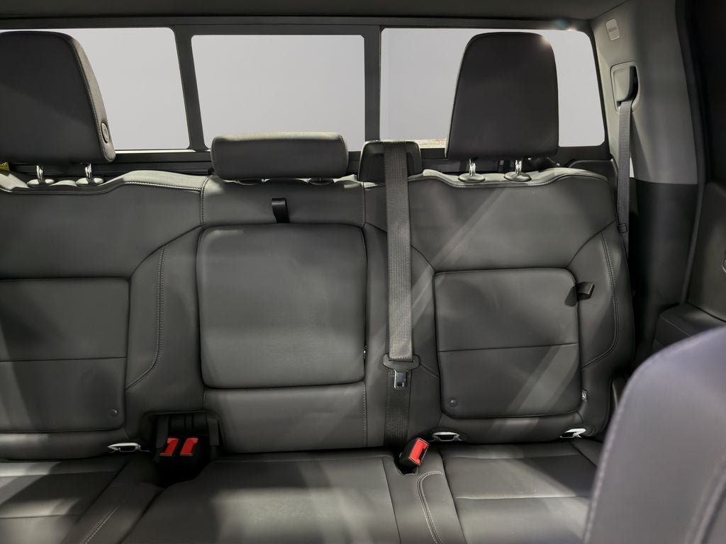 2025 Chevrolet Silverado RST