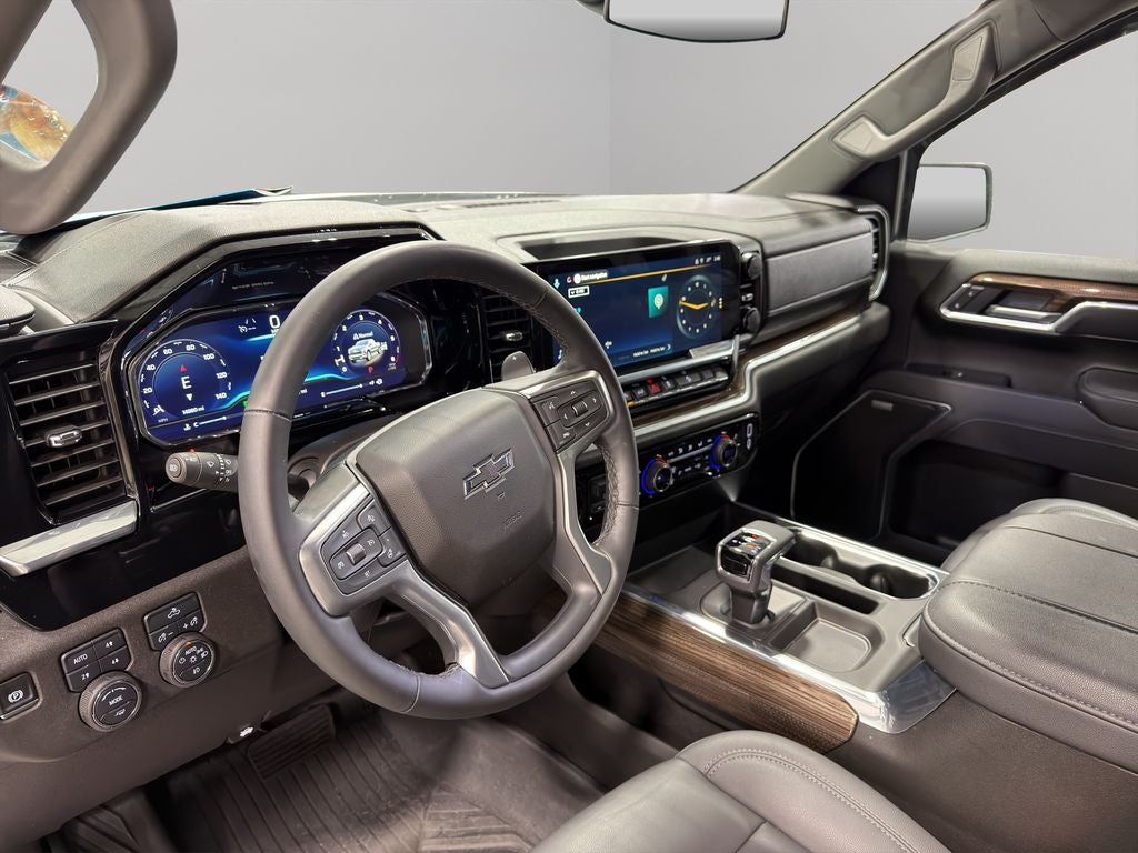 2025 Chevrolet Silverado RST