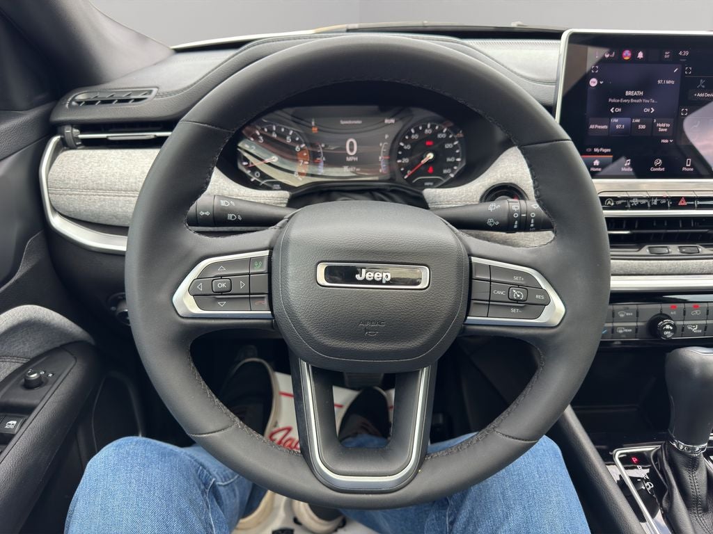 2023 Jeep Compass Latitude Lux
