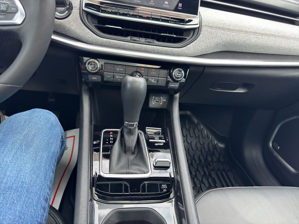 2023 Jeep Compass Latitude Lux