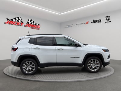 2023 Jeep Compass Latitude Lux
