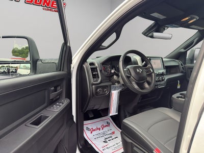 2026 RAM 4500 Chassis Tradesman 4x2 Crew Cab 84" CA 197.4" WB