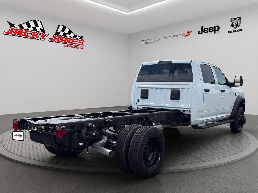2026 RAM 4500 Chassis Tradesman 4x2 Crew Cab 84" CA 197.4" WB