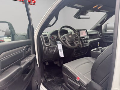 2026 RAM 4500 Chassis Tradesman 4x4 Reg Cab 84" CA 168.5" WB