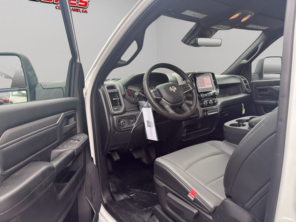 2026 RAM 4500 Chassis Tradesman 4x4 Reg Cab 84" CA 168.5" WB