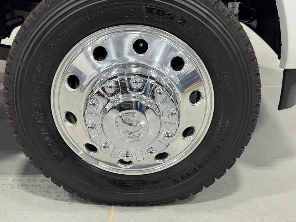 2025 RAM 4500 Chassis Big Horn 4x4 Crew Cab 60" CA 173.4" WB