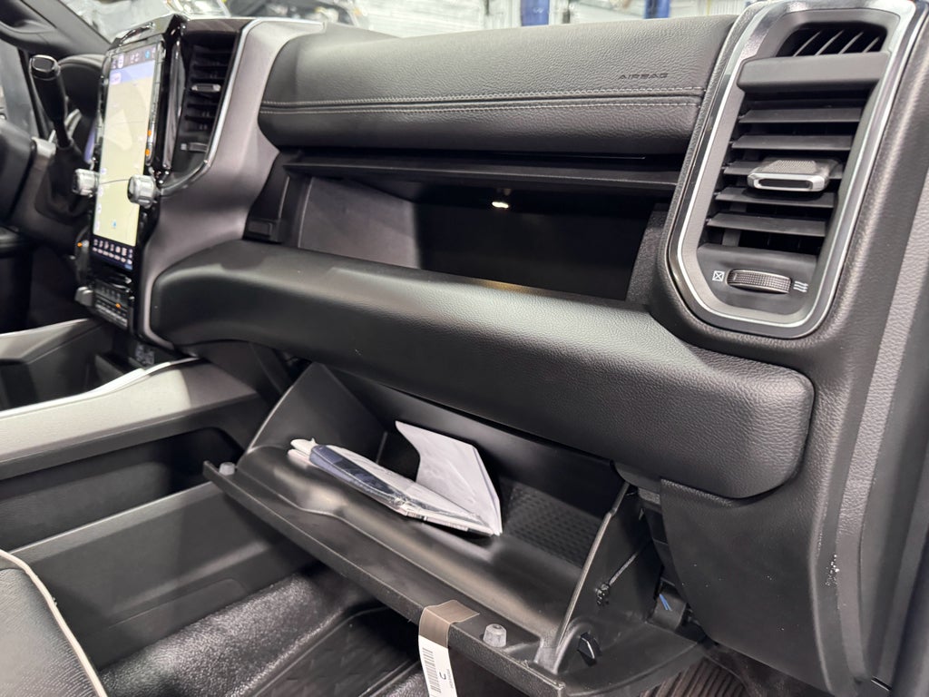 2025 RAM 4500 Chassis Big Horn 4x4 Crew Cab 60" CA 173.4" WB