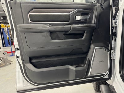 2025 RAM 4500 Chassis Big Horn 4x4 Crew Cab 60" CA 173.4" WB