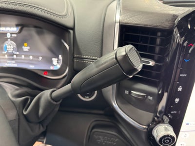 2025 RAM 4500 Chassis Big Horn 4x4 Crew Cab 60" CA 173.4" WB