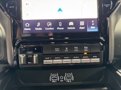 2025 RAM 4500 Chassis Big Horn 4x4 Crew Cab 60" CA 173.4" WB