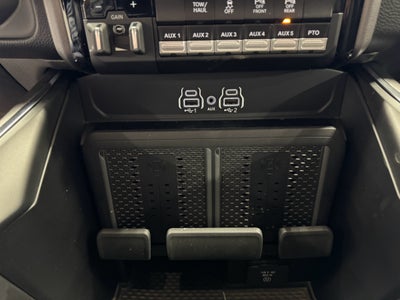 2025 RAM 4500 Chassis Big Horn 4x4 Crew Cab 60" CA 173.4" WB