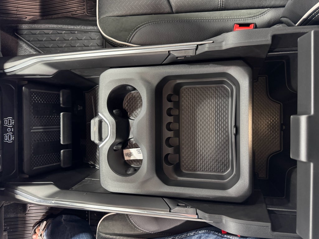 2025 RAM 4500 Chassis Big Horn 4x4 Crew Cab 60" CA 173.4" WB