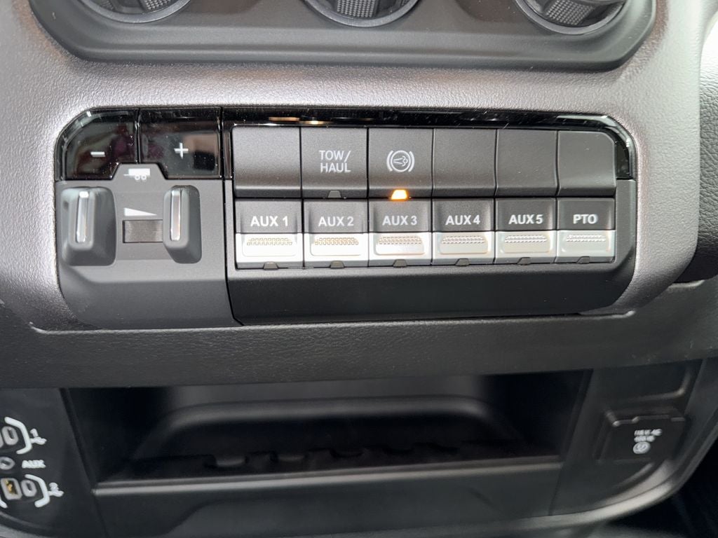 2024 RAM 4500 Chassis SLT