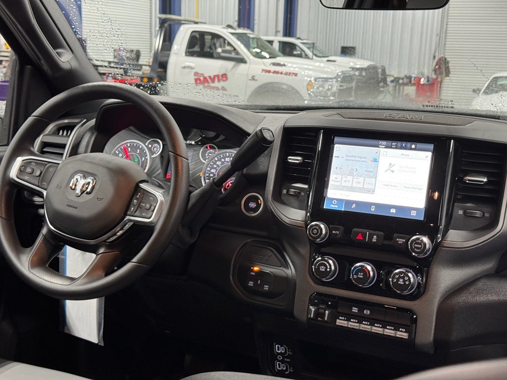 2025 RAM 4500 Chassis Tradesman 4x4 Crew Cab 60" CA 173.4" WB