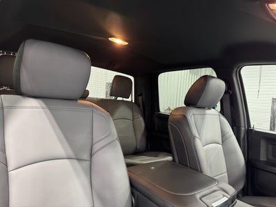 2025 RAM 4500 Chassis Tradesman 4x4 Crew Cab 60" CA 173.4" WB