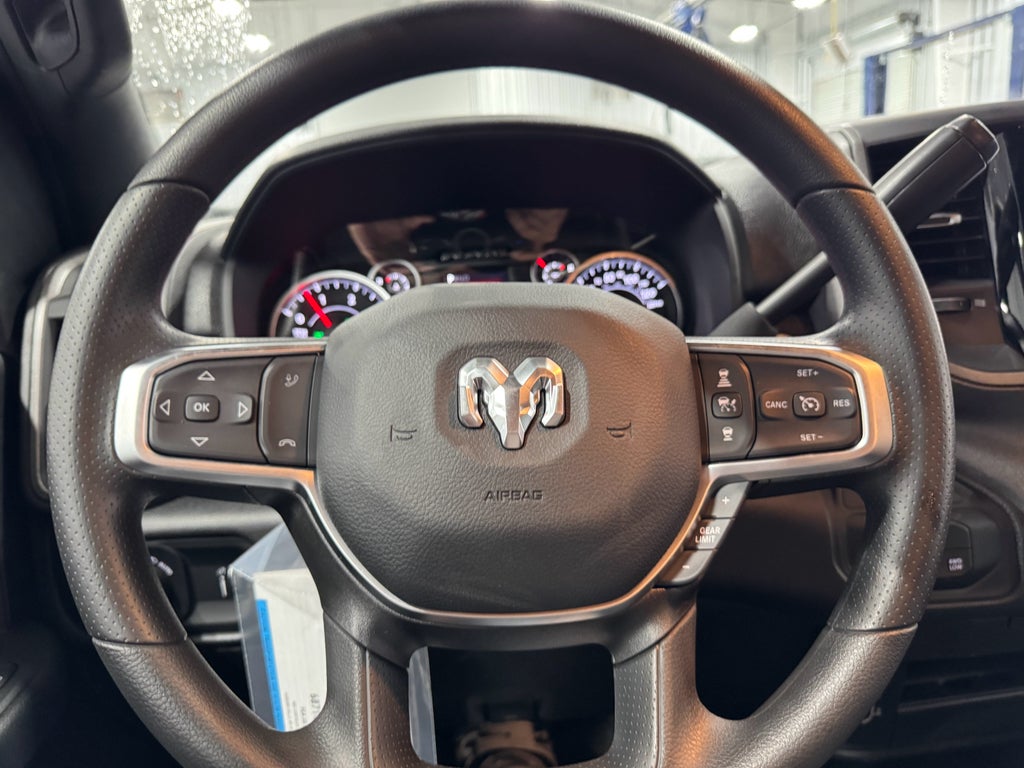 2025 RAM 4500 Chassis Tradesman 4x4 Crew Cab 60" CA 173.4" WB