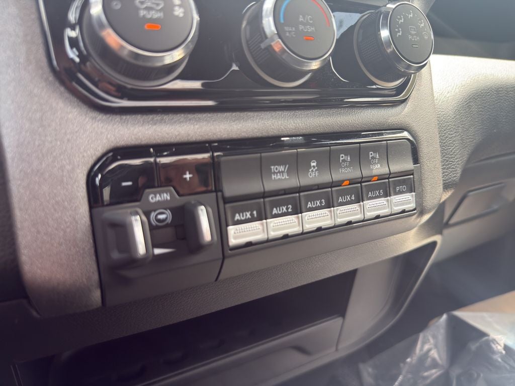 2025 RAM 5500 Chassis Tradesman