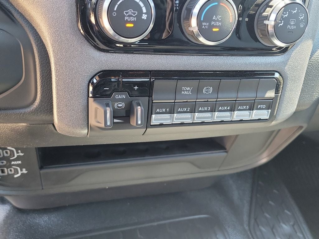 2026 RAM 5500 Chassis Tradesman