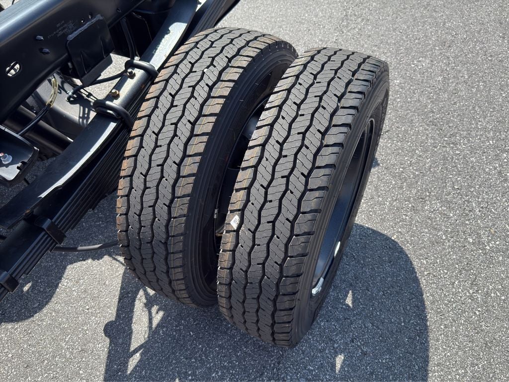 2027 RAM 5500 Chassis Tradesman 4x4 Reg Cab 84" CA 168.5" WB