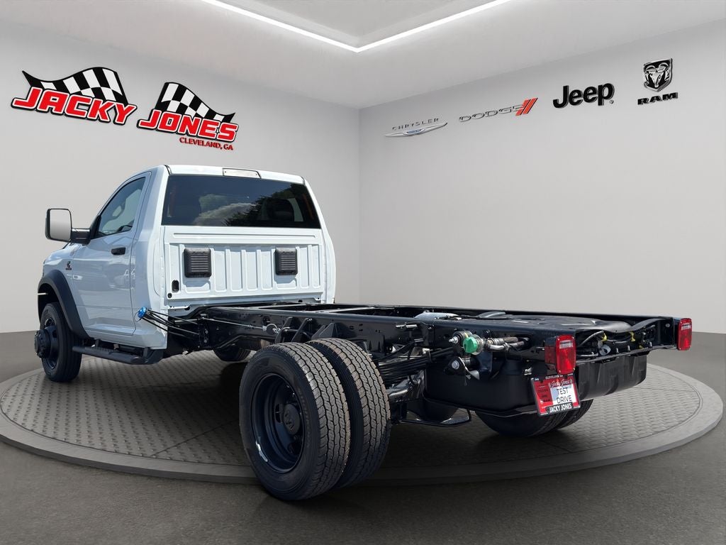 2027 RAM 5500 Chassis Tradesman 4x4 Reg Cab 84" CA 168.5" WB