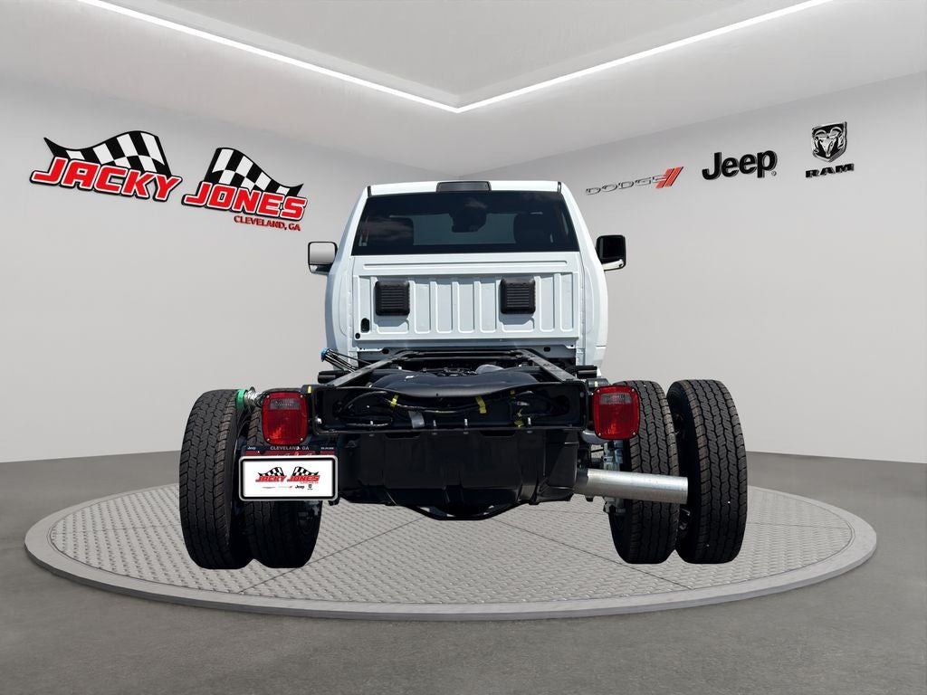 2027 RAM 5500 Chassis Tradesman 4x4 Reg Cab 84" CA 168.5" WB
