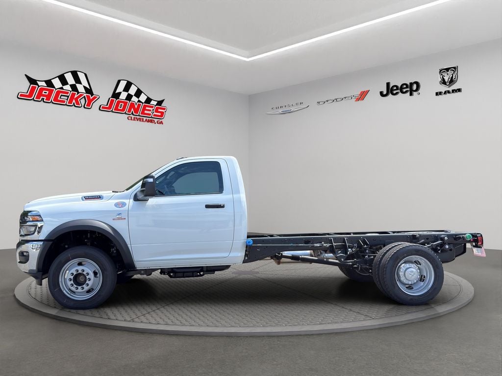 2026 RAM 5500 Chassis Tradesman 4x4 Reg Cab 84" CA 168.5" WB