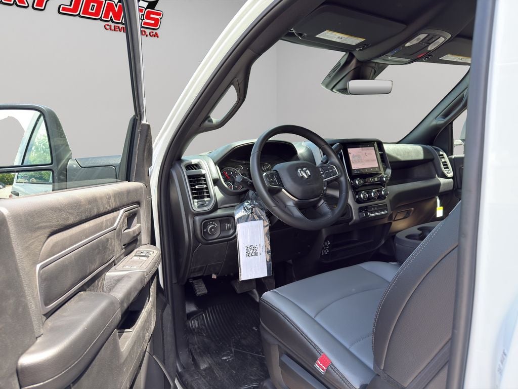 2026 RAM 5500 Chassis Tradesman 4x4 Reg Cab 84" CA 168.5" WB
