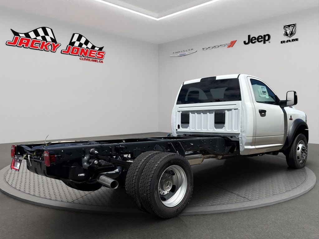 2026 RAM 5500 Chassis Tradesman 4x4 Reg Cab 84" CA 168.5" WB