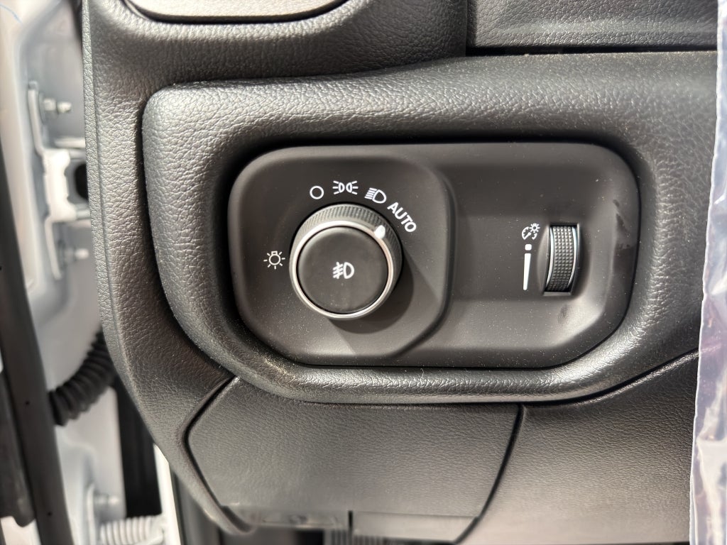 2026 RAM 5500 Chassis Tradesman 4x4 Reg Cab 84" CA 168.5" WB