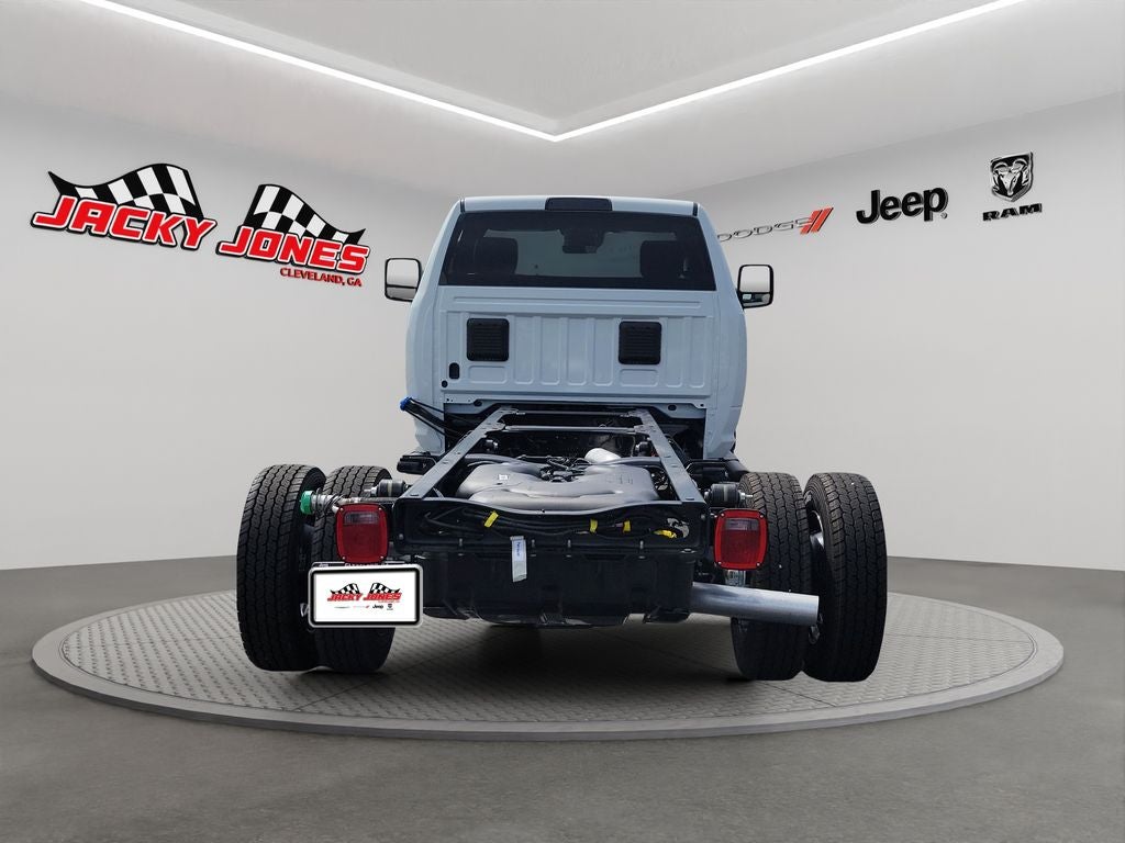 2027 RAM 5500 Chassis Tradesman 4x4 Reg Cab 84" CA 168.5" WB