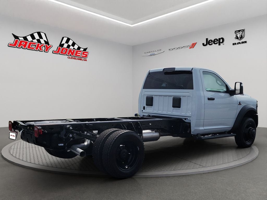 2027 RAM 5500 Chassis Tradesman 4x4 Reg Cab 84" CA 168.5" WB